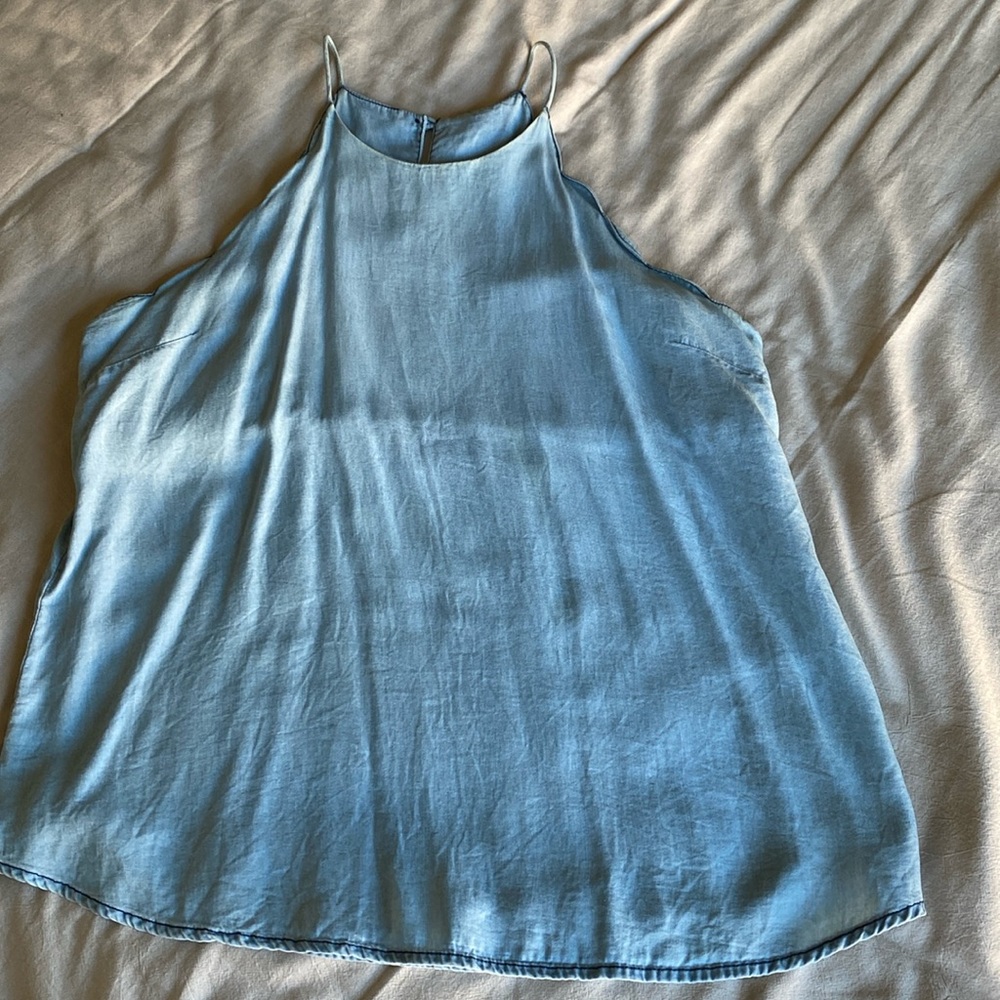 1250 degrees Celsius women’s chambray scalloped shirt